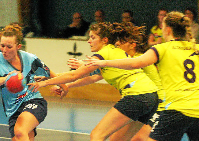 Justine Louboutin, Laurianne Férec et les Châteaulinoises ont résisté une mi-temps (14-9) avant de perdre pied lors de la deuxième à Cléder contre Plouvorn.