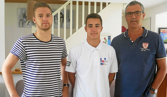 De gauche à droite : Yann, Antoine et Alain Flao, tous mordus de handball.