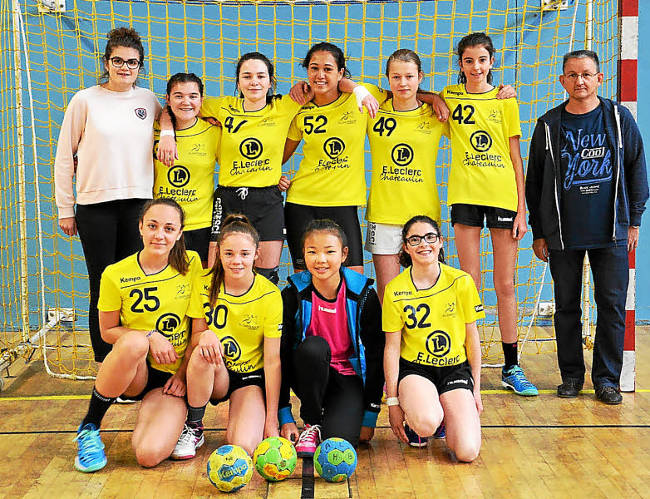 L'équipe 2 des handballeuses U15 aura réalisé un championnat des plus satisfaisants.