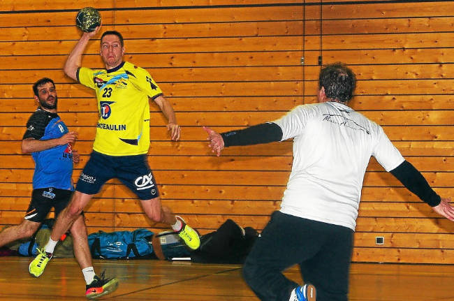 L'attaque de l'Amicale laïque Châteaulin Handball fait feu de tout bois, depuis le début de la saison.