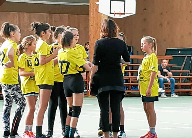 Les moins de 13 ans 1 filles, coachées par Anne Thépaut, ont rencontré l’Élorn HB. Elles ont perdu ce match perdu 11-22 mais ont gagné 11-8 contre l’entente Ploudiry-Sizun HB.
