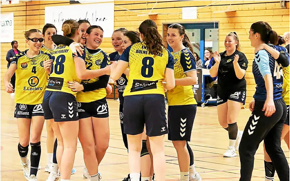 À Châteaulin, les handballeuses féminines de l’Entente Aulne-Porzay ont le vent en poupe